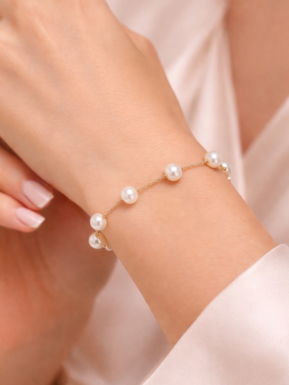 14 k solid gold & freshwater pearl bracelet